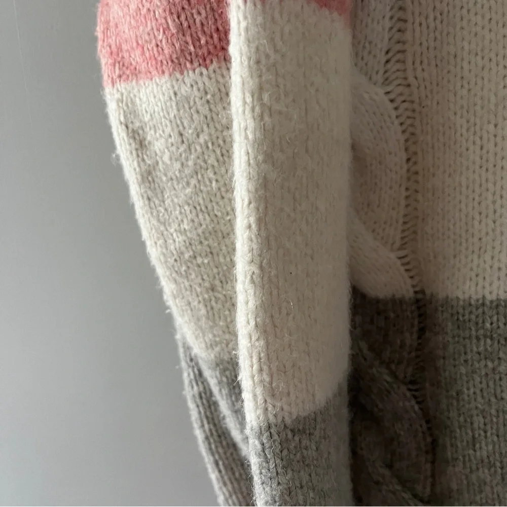 O and O Oversized Colorblock V-Neck Sweater Pink Gray Cream Womens Size Large L